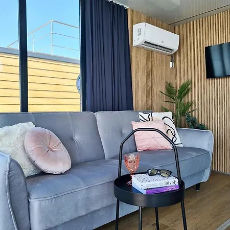 Luxurious House On The Water For 4 People Lazy (West Pomeranian)